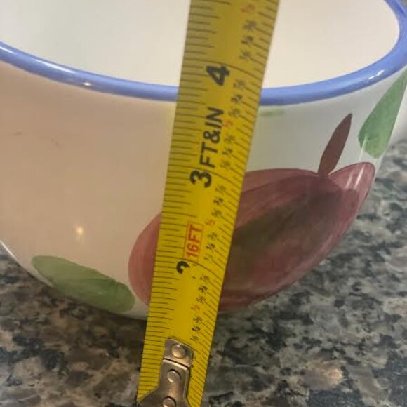 Vintage Rio Stetson Mugs: Red Apple & Green Leaf Design - Picture 9 of 12